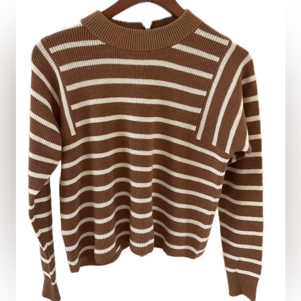 Banana Republic Brown&White Striped Boxy cropped sweater.